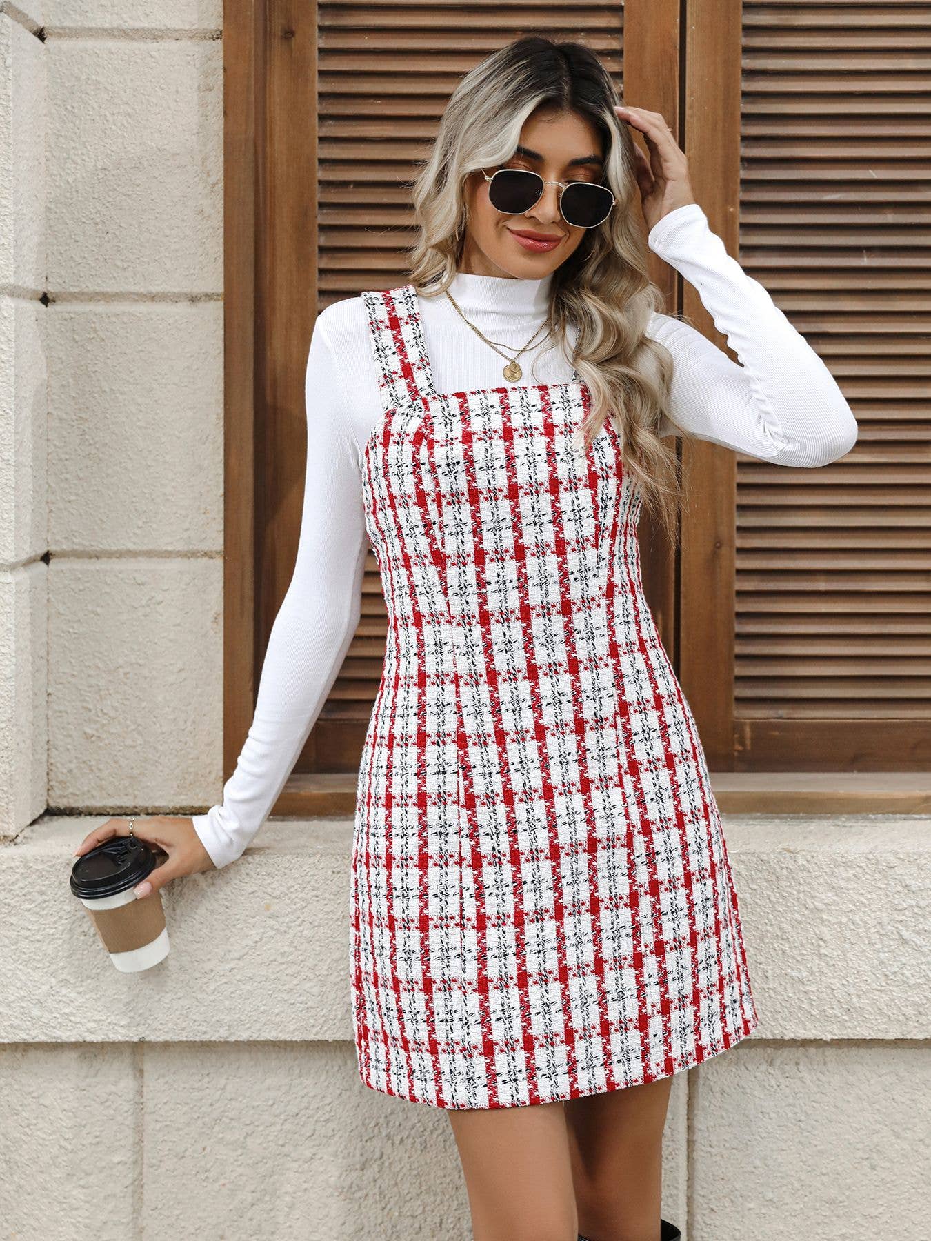 Short and fashionable checkered halter dress
