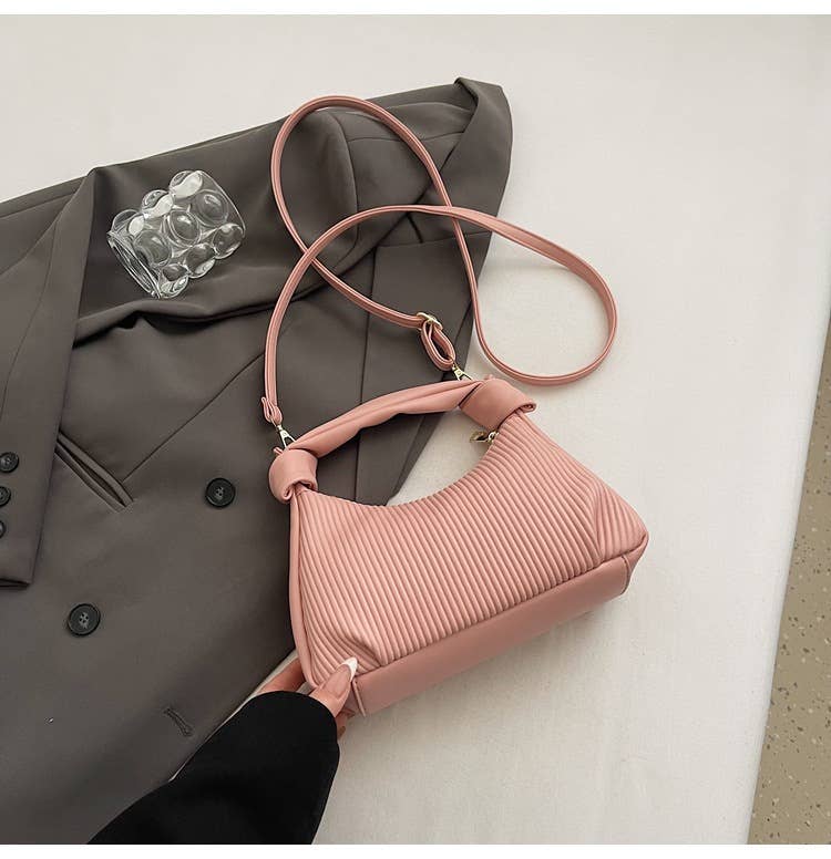 Simple pleated and creased single-shoulder bag