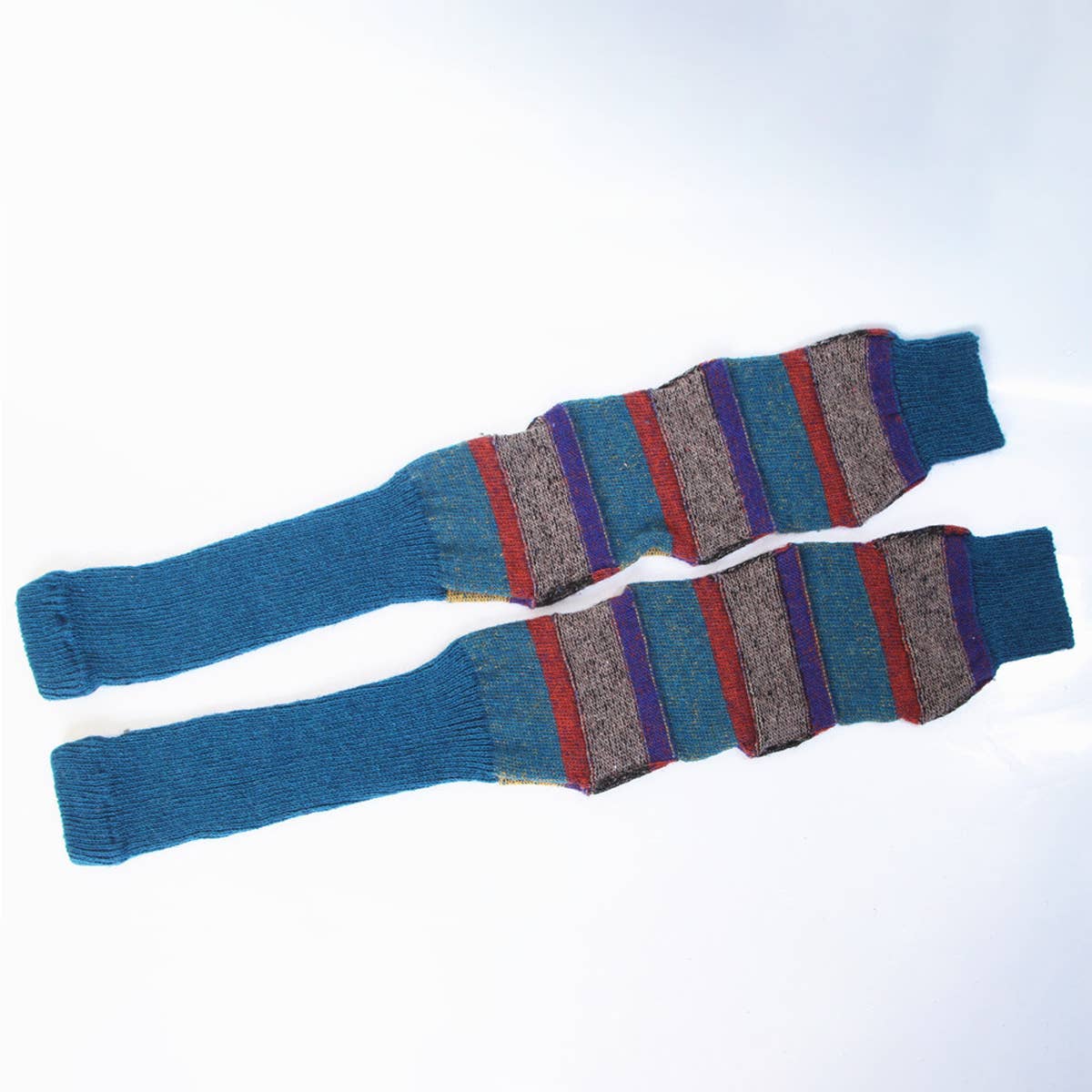 COLORFUL STRIPED KNEE-HIGH SOCKS