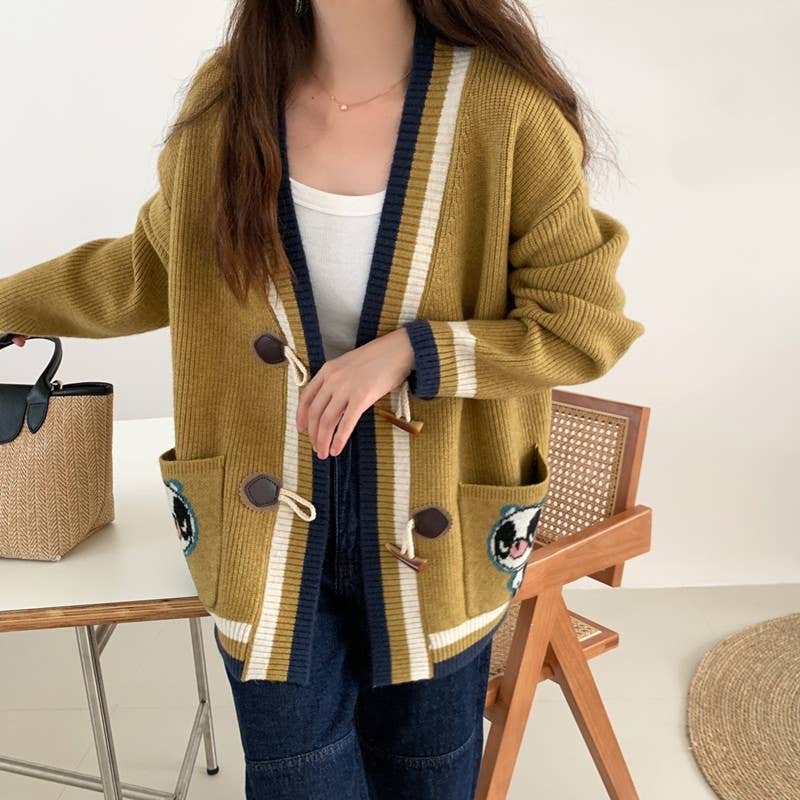 Art collage horn button V-neck knitted cardigan