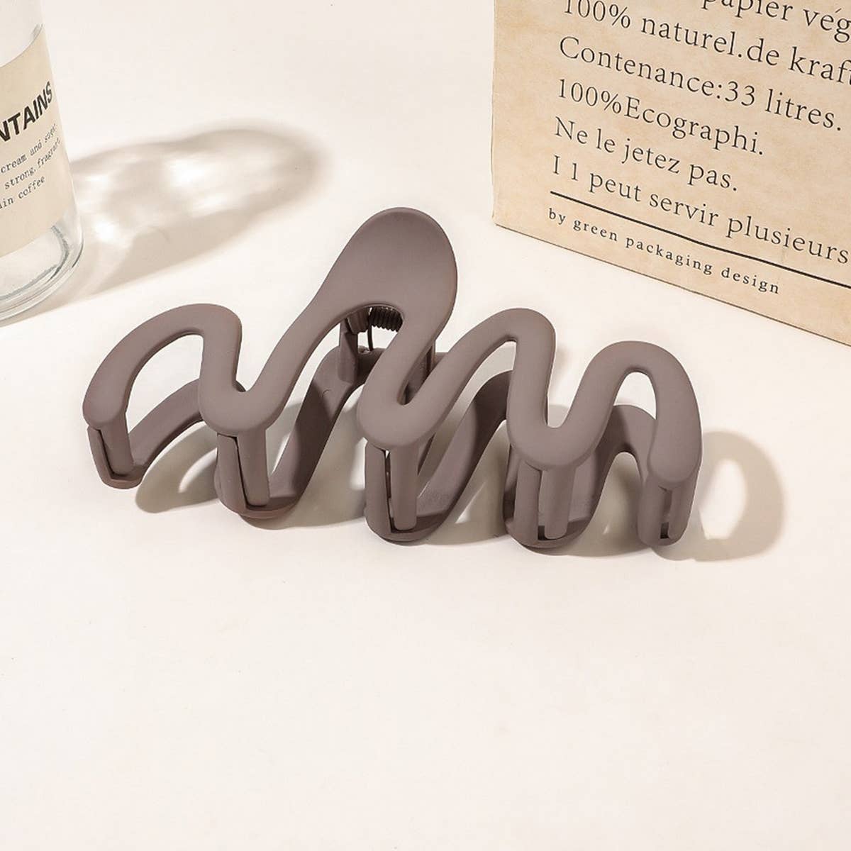 Big wavy hair clips, perfect for winter and fall_CWAHA0397