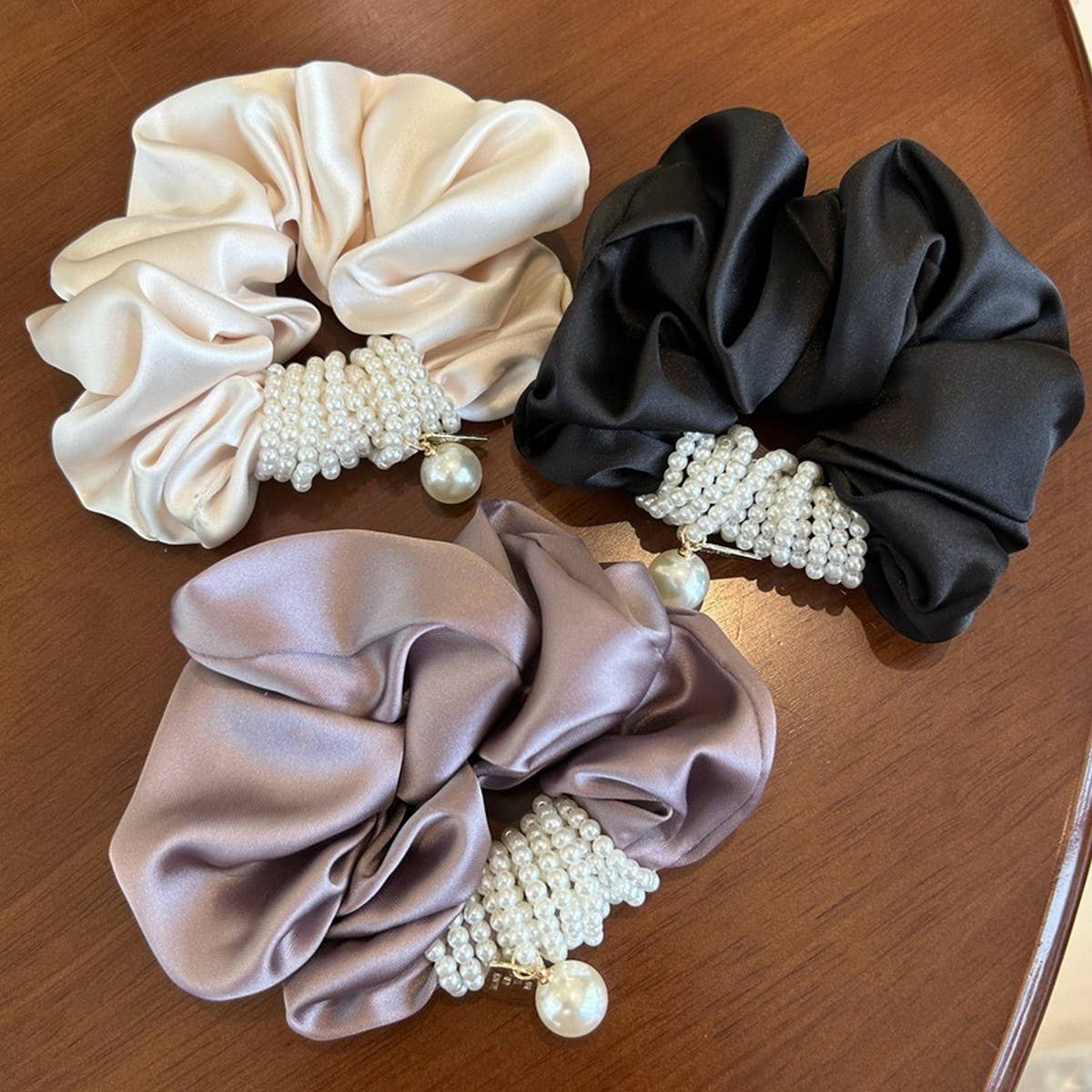 HOOP BEADED RETRO LARGE INTESTINE HAIR SCRUNCHIES