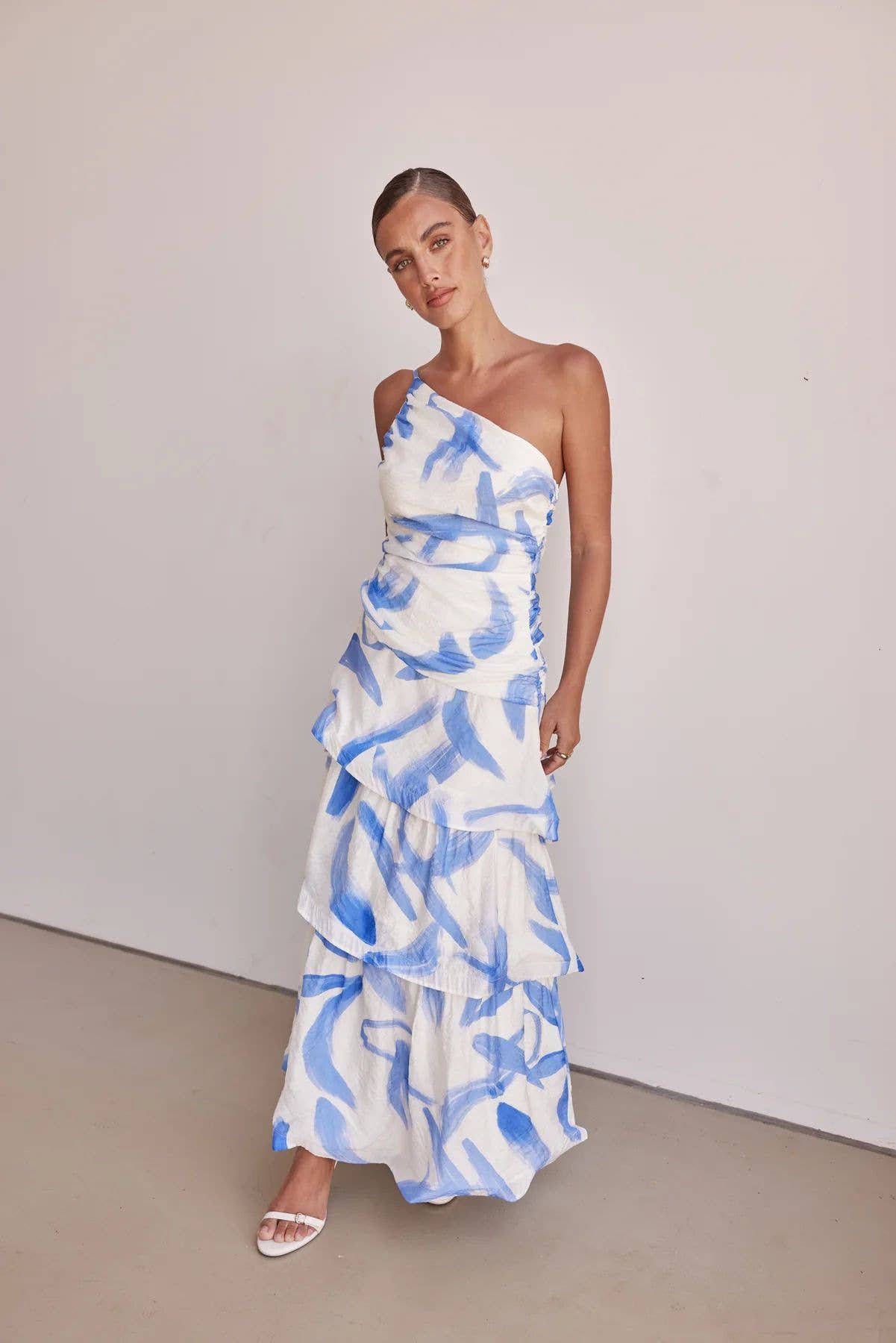 Style one-shoulder halter print long swing dress