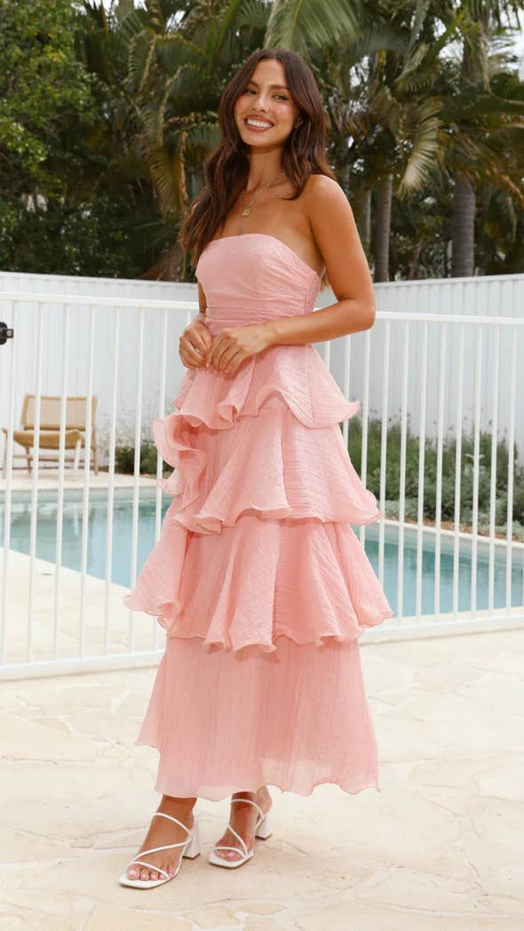 Sexy fashion strapless and backless cake dress