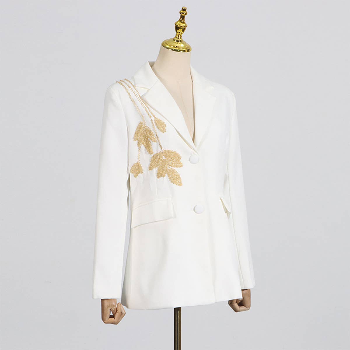 Fashionable Rhinestone Blazer with Elegant Design