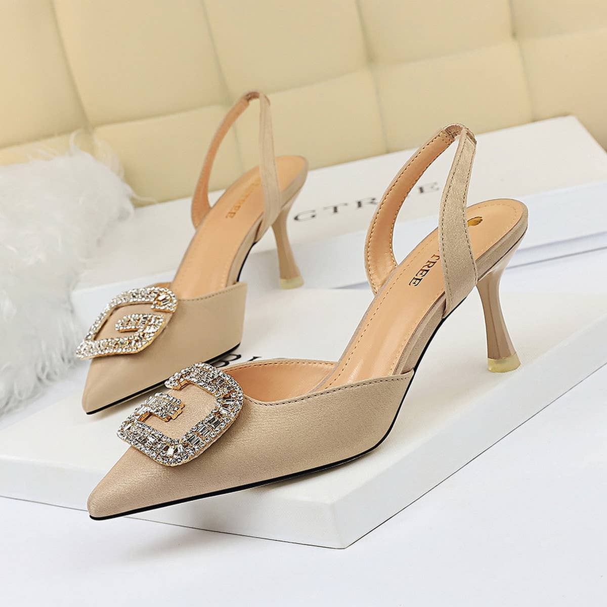 SHALLOW POINTED TOE RHINESTONE BUCKLE HIGH HEELS