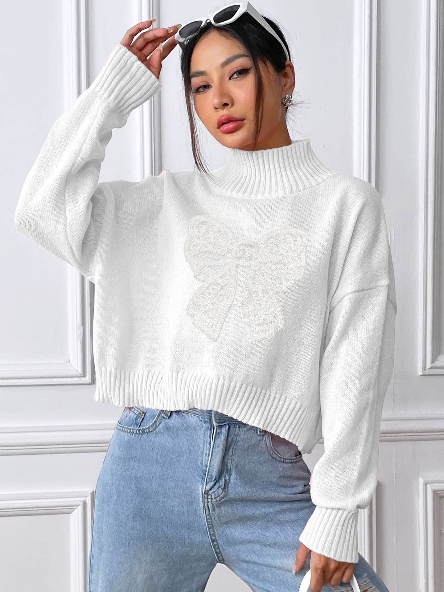 EMBROIDERED BOW PATCHWORK TURTLENECK SWEATER