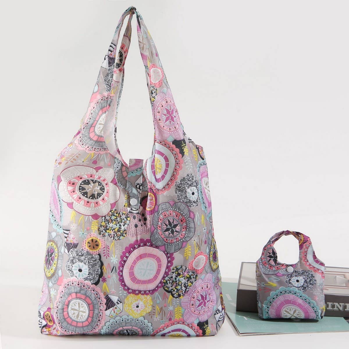 LARGE CAPACITY FOLDABLE ECO-FRIENDLY SHOPPING BAG_CWAB3472