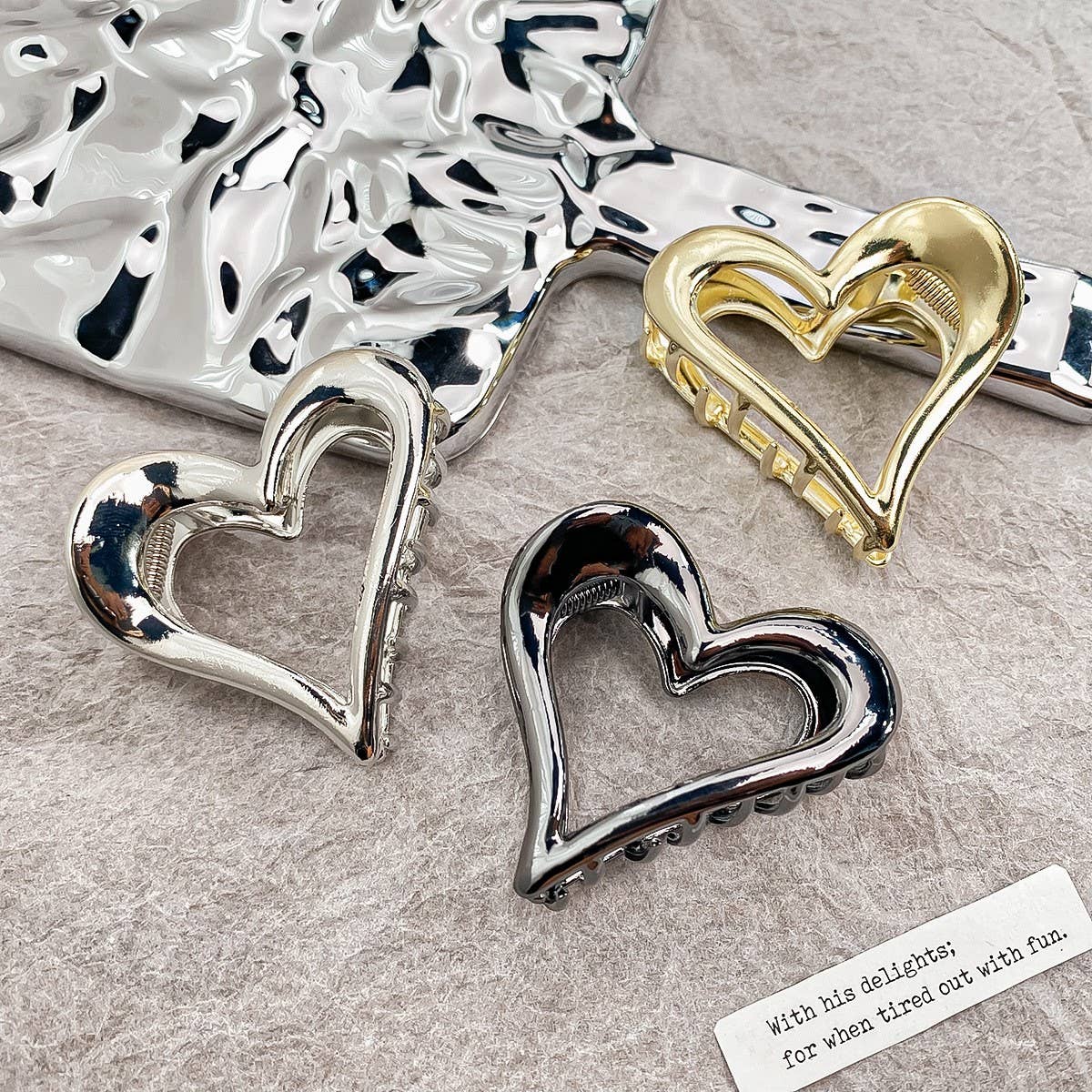 BRIGHT SURFACE HEART-SHAPED METAL MINI HAIRPIN_CWAHA0726