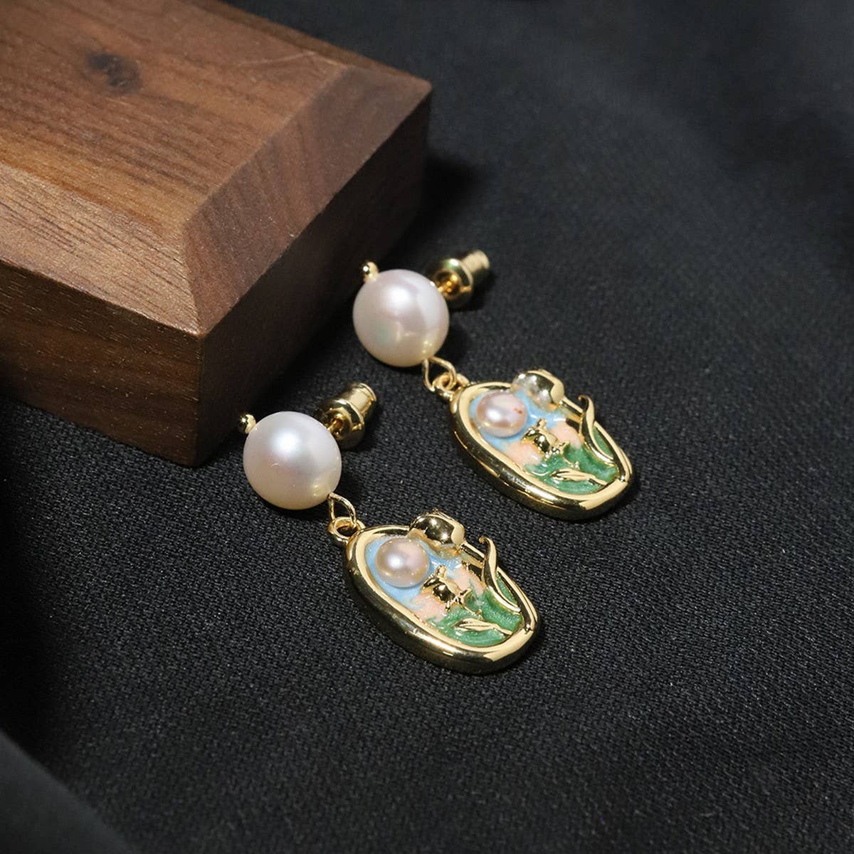 NEW HIGH-END RETRO LITERARY SUNSET PEARL EARRINGS