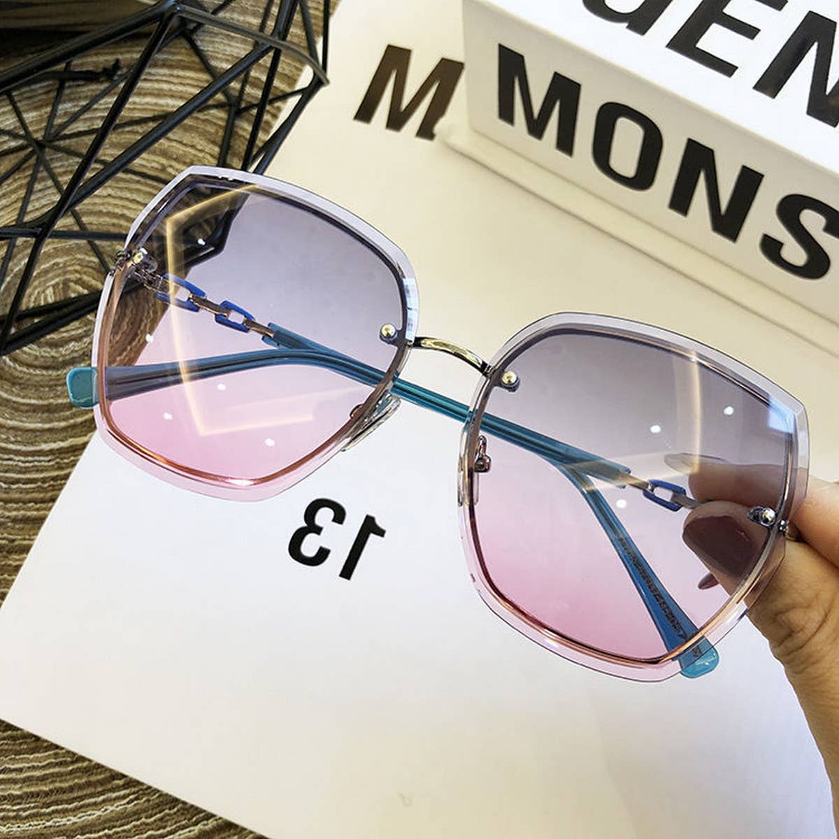 WOMEN RETRO RIMLESS CRYSTAL SUNGLASSES