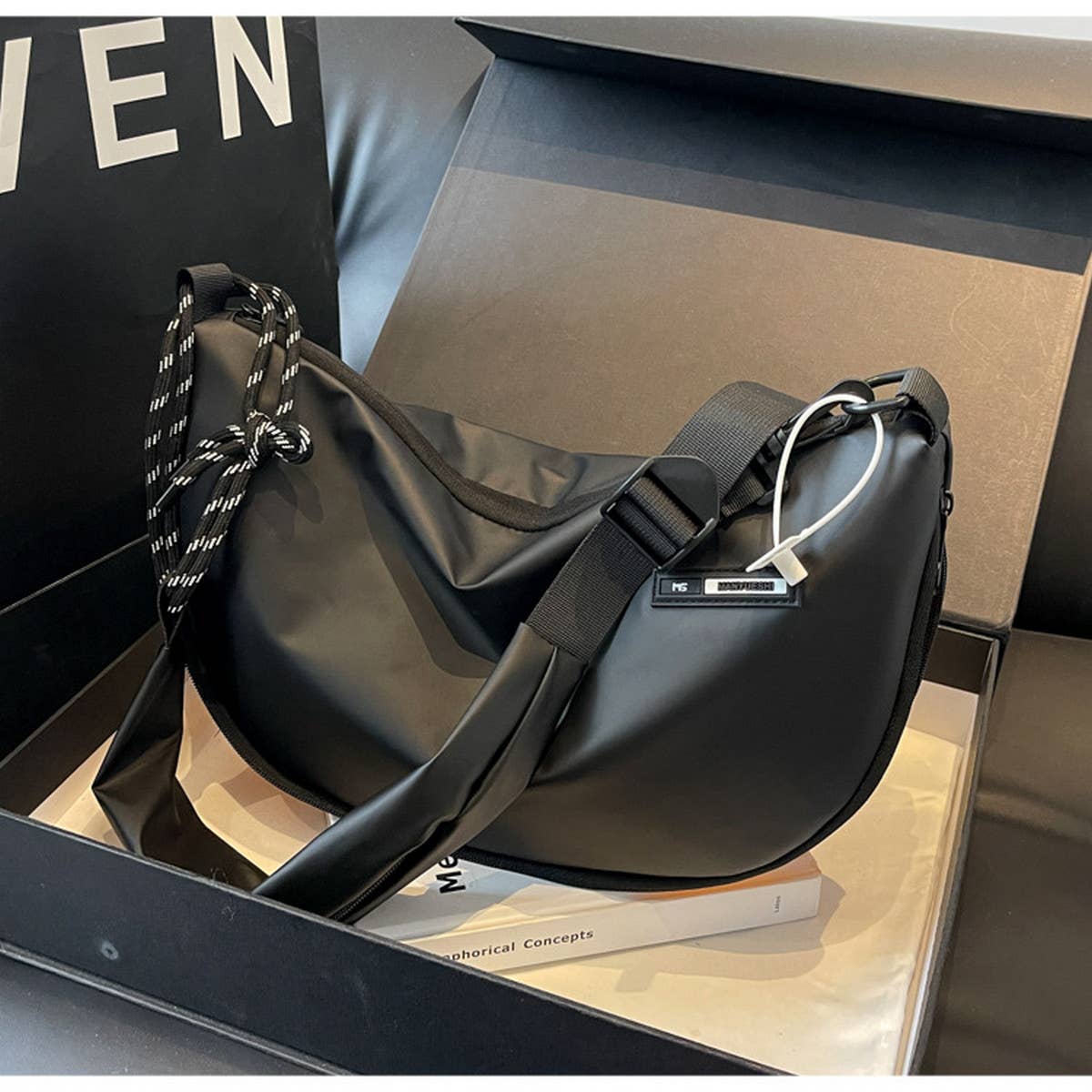 CASUAL SPORTS STYLE SHOULDER BAG_CWAB2079