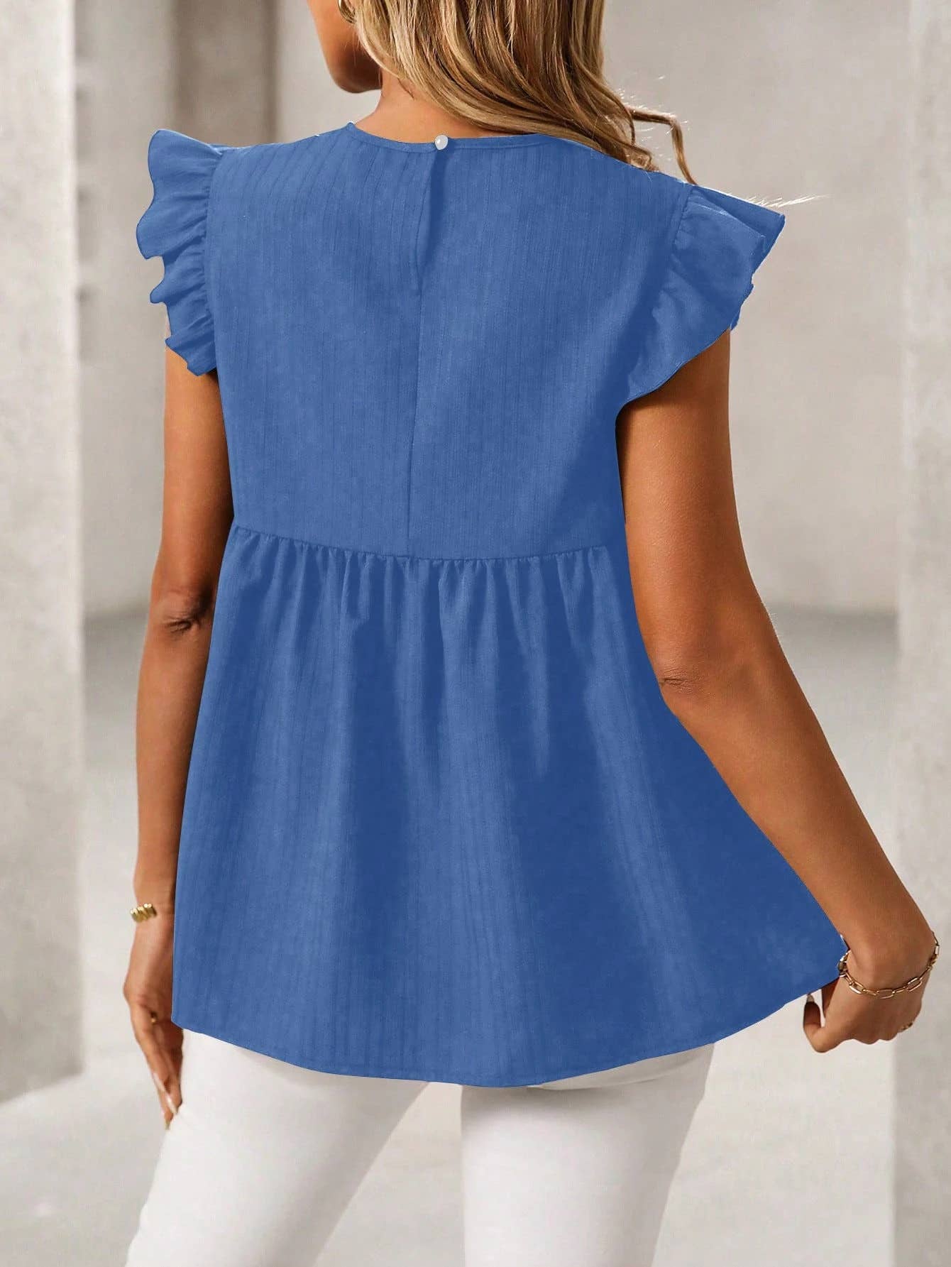 Embroidered fly-sleeved casual short shirt