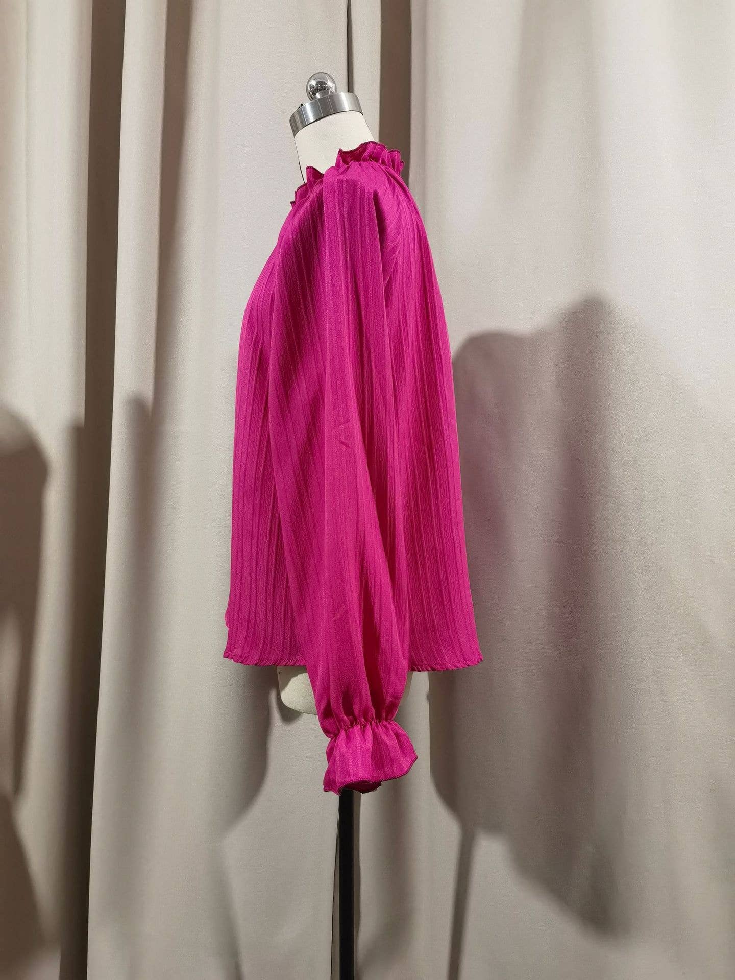 Solid-colored lotus leaf collar long-sleeved top