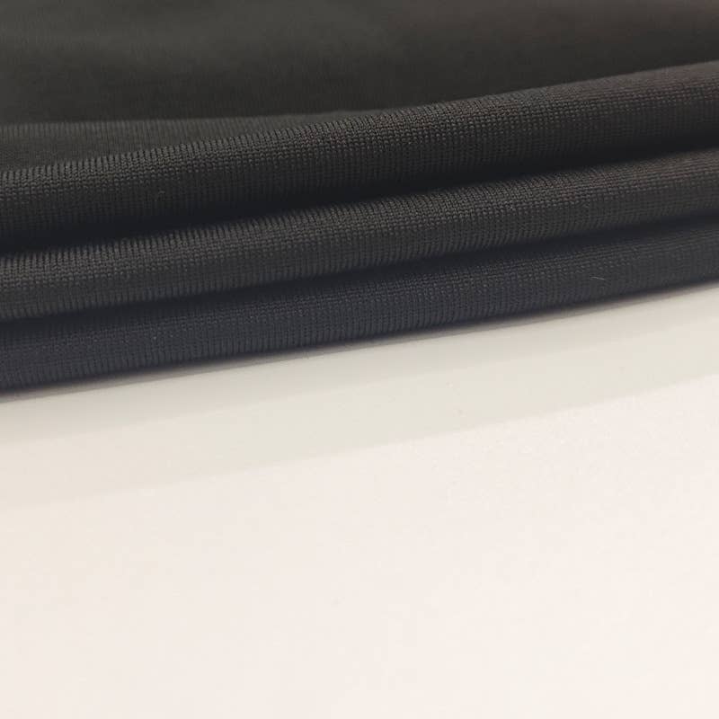 Solid color off-the-shoulder T-shirt