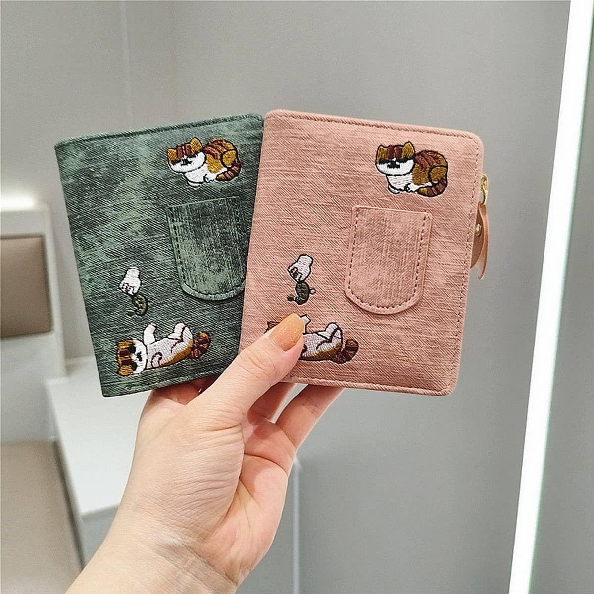 NEW RETRO EMBROIDERED CAT SHORT WALLET_CWAB2569
