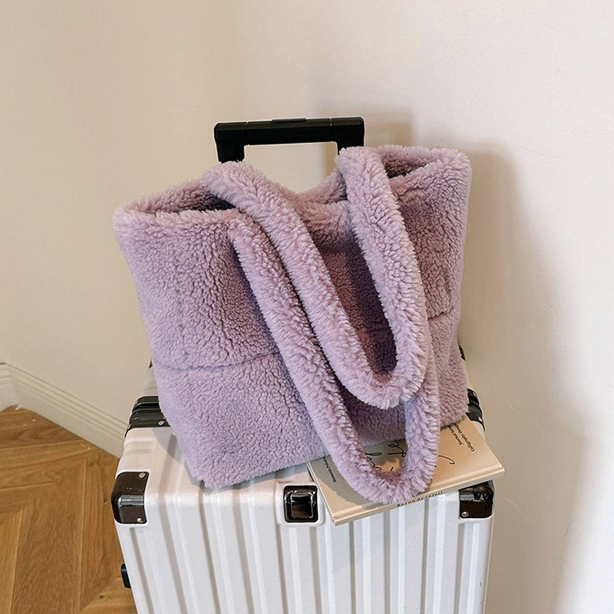 WINTER CHECKERED LAMB WOOL SHOULDER PLUSH BAG_CWAB3912