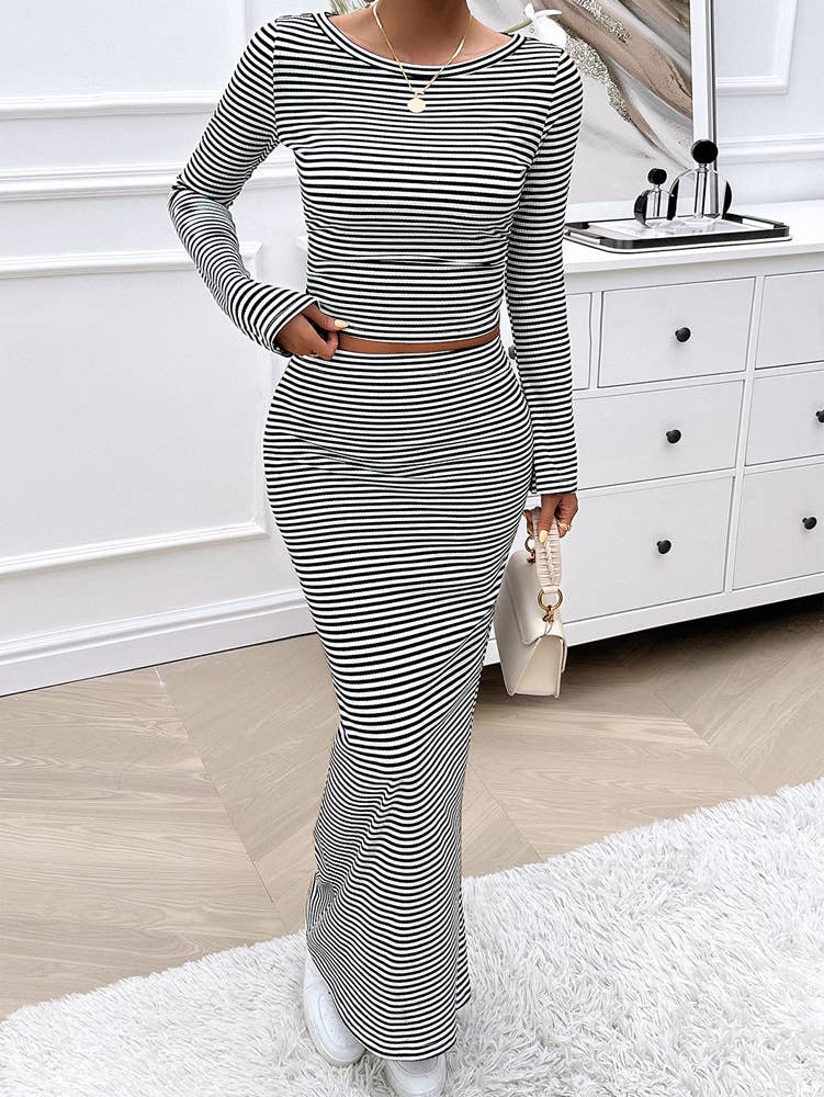 STRIPED KNITTED LONG-SLEEVED HALF-SKIRT SUIT