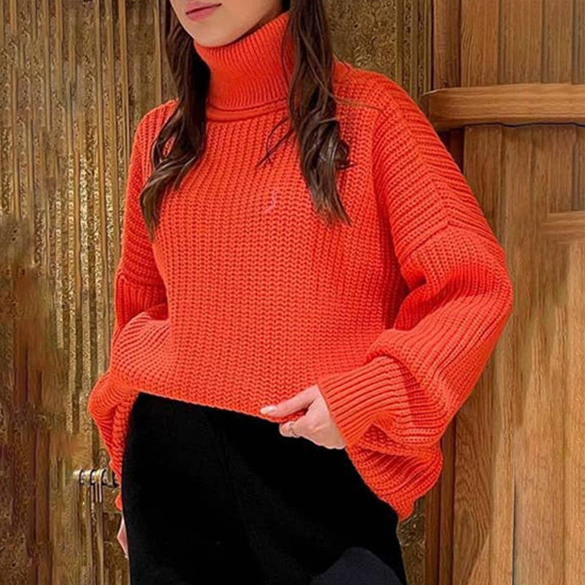 SOLID COLOR SWEATER WITH LOOSE TURTLENECK