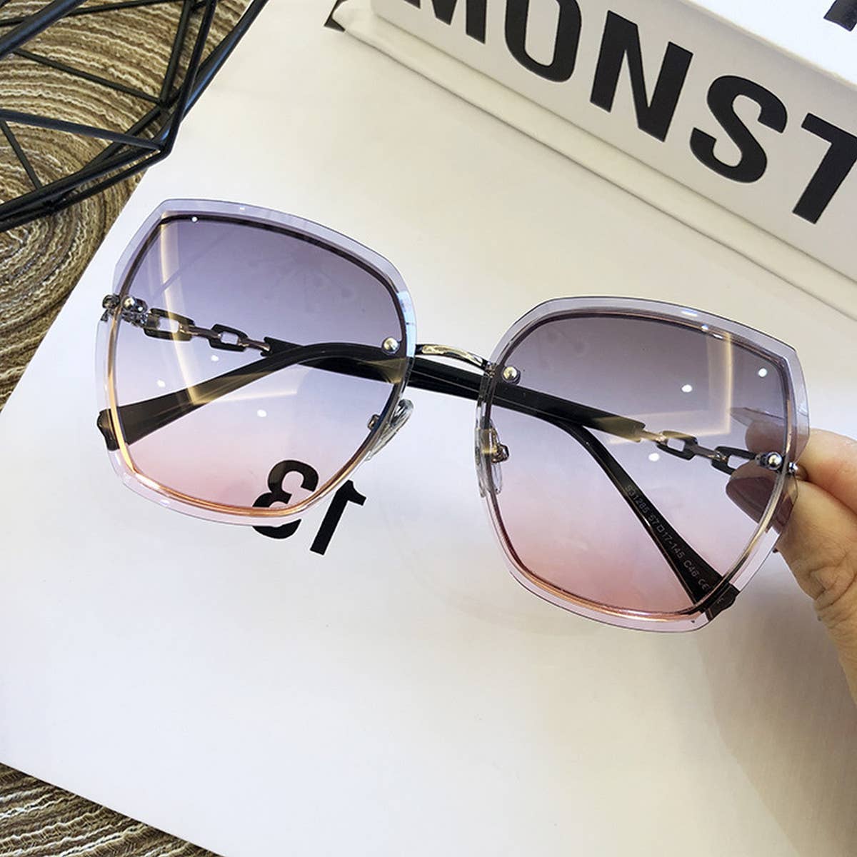 WOMEN RETRO RIMLESS CRYSTAL SUNGLASSES