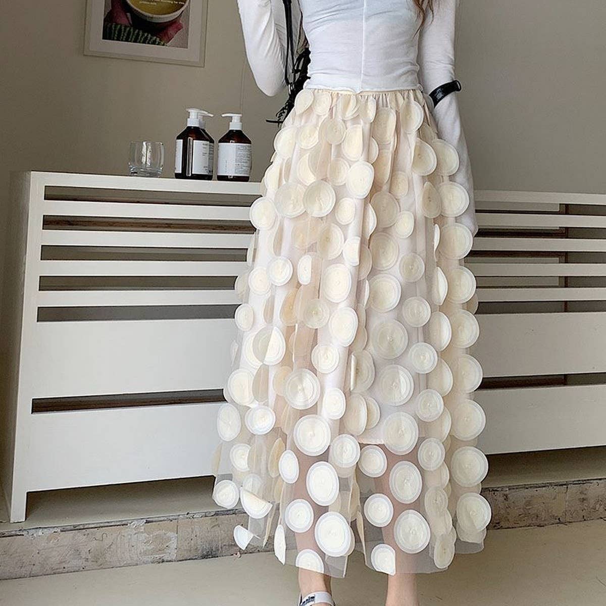 THREE-DIMENSIONAL FLORAL TULLE MESH SKIRT