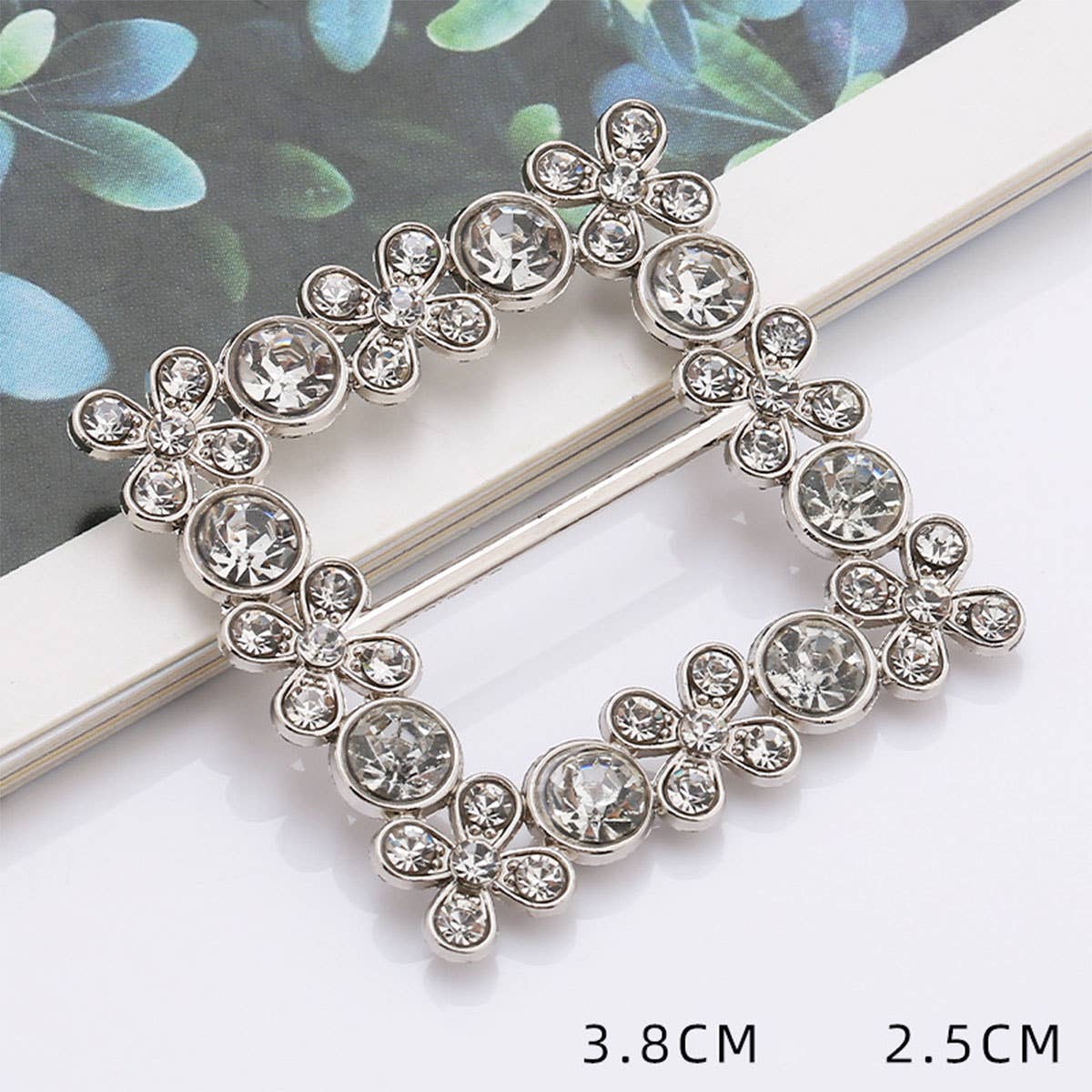 SQUARE DIAMOND SCARF RING WITH NO UPKEEP_CWMM2117