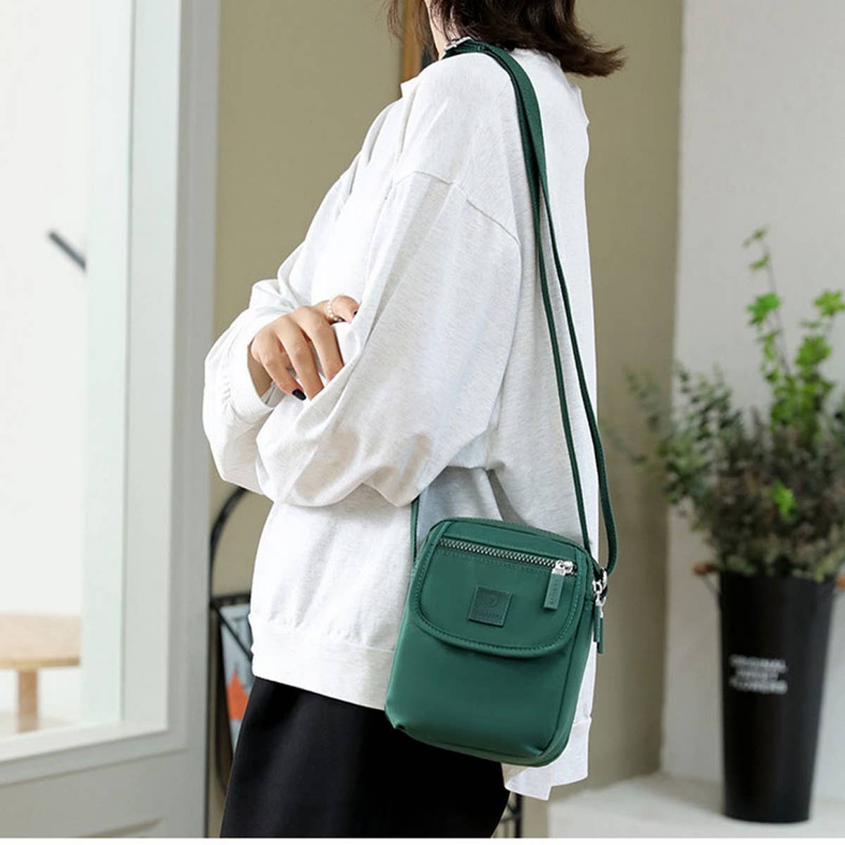 VERSATILE MINI CANVAS SHOULDER CROSSBODY BAG_CWAB3529