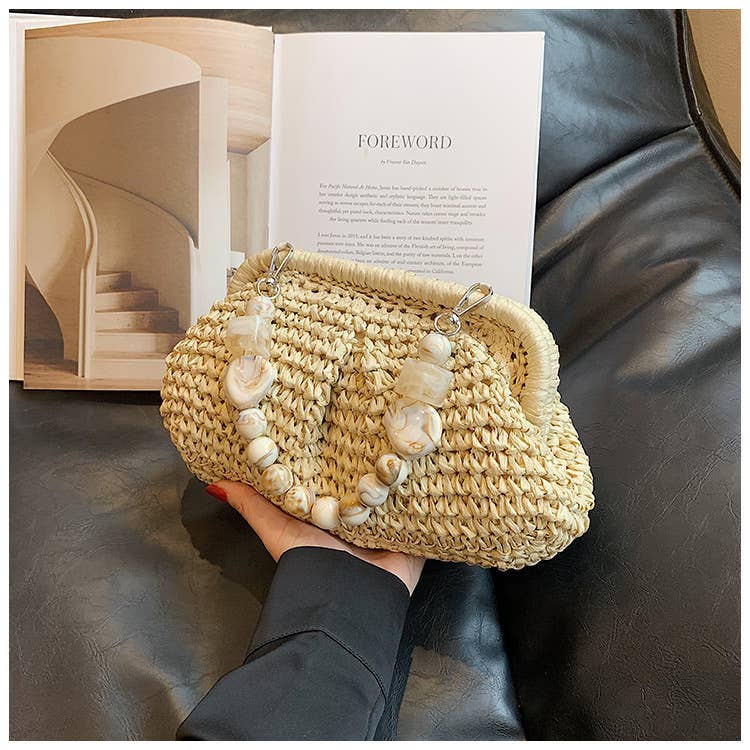 Trendy weaving of vacation beach bags