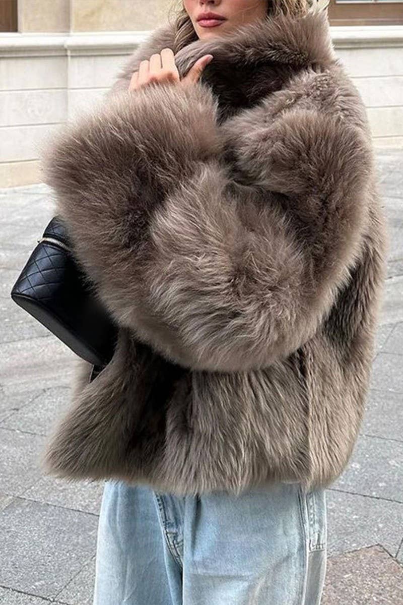 CWOCO0966_BROWN LAPEL PLUSH LOOSE FUR COAT