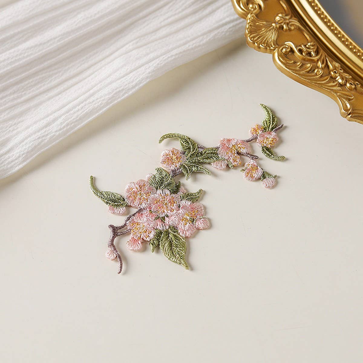 Pear Blossom Embroidered Patch for Fabric Repair_CWMM5917