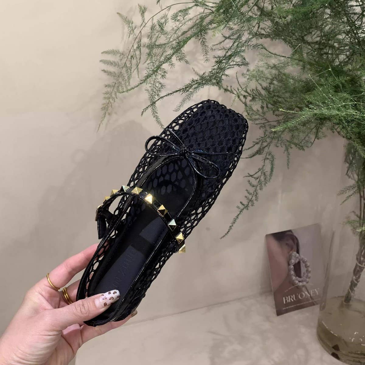 Low Heel Mesh Sandals with Covered Toe