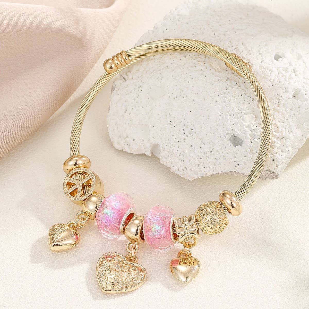 Trendy Beaded Bracelet with Bear Swan Heart