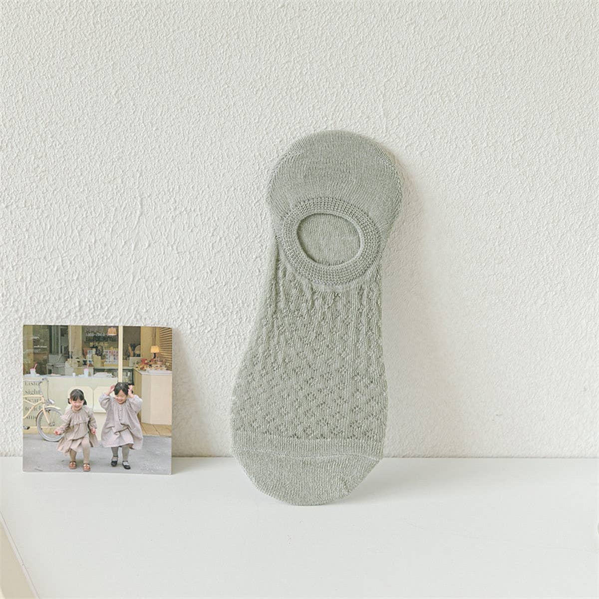 WOMEN LIGHT NON-SLIP NON-FALLING INVISIBLE SOCKS