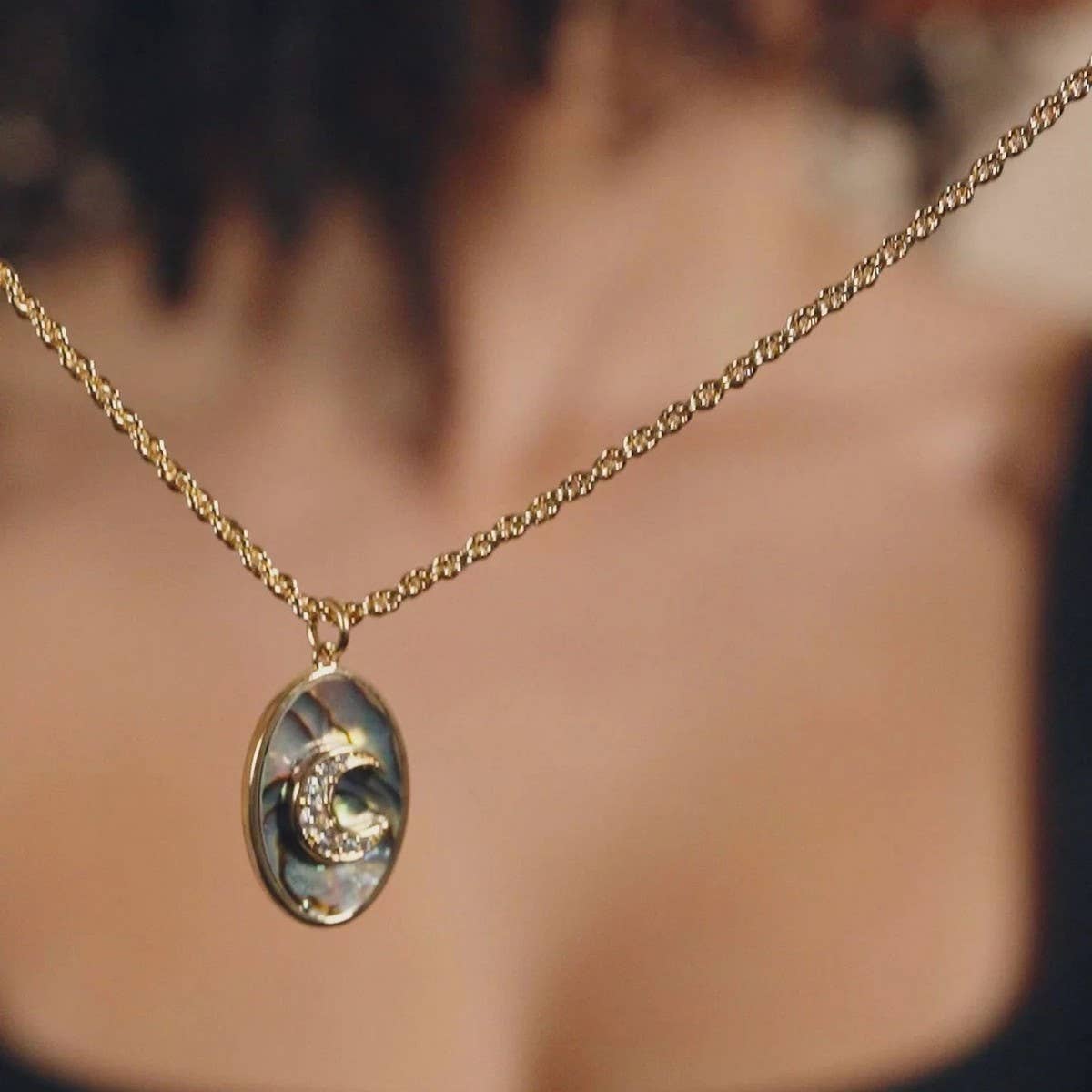 HIGH-END RETRO DESIGN SWEATER CHAIN FOR WOMEN