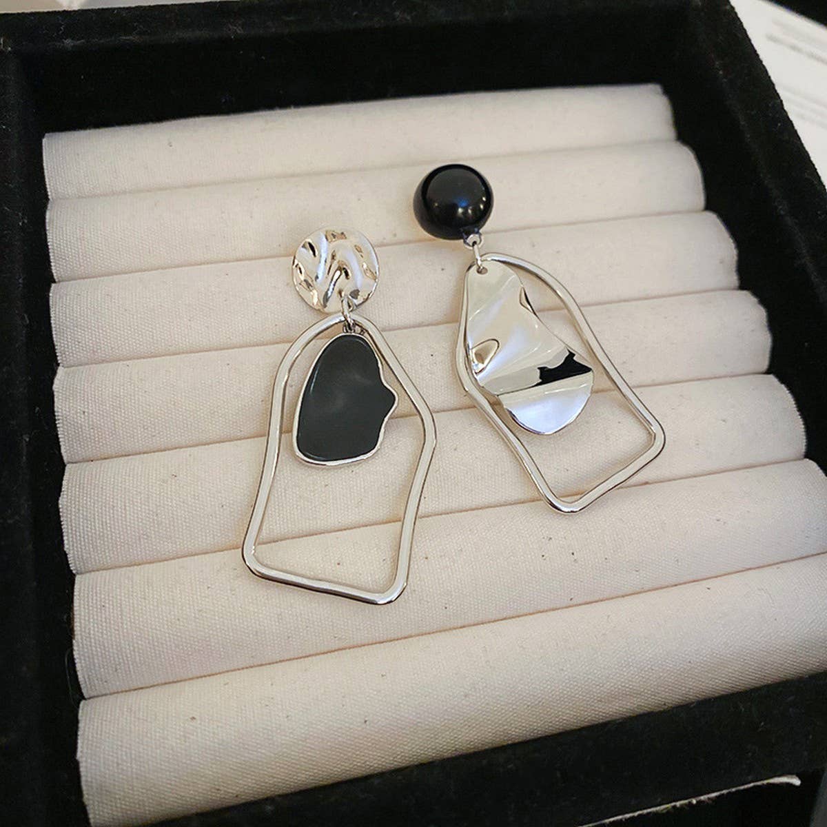 FOLDED GEOMETRIC ASYMMETRIC EARRINGS