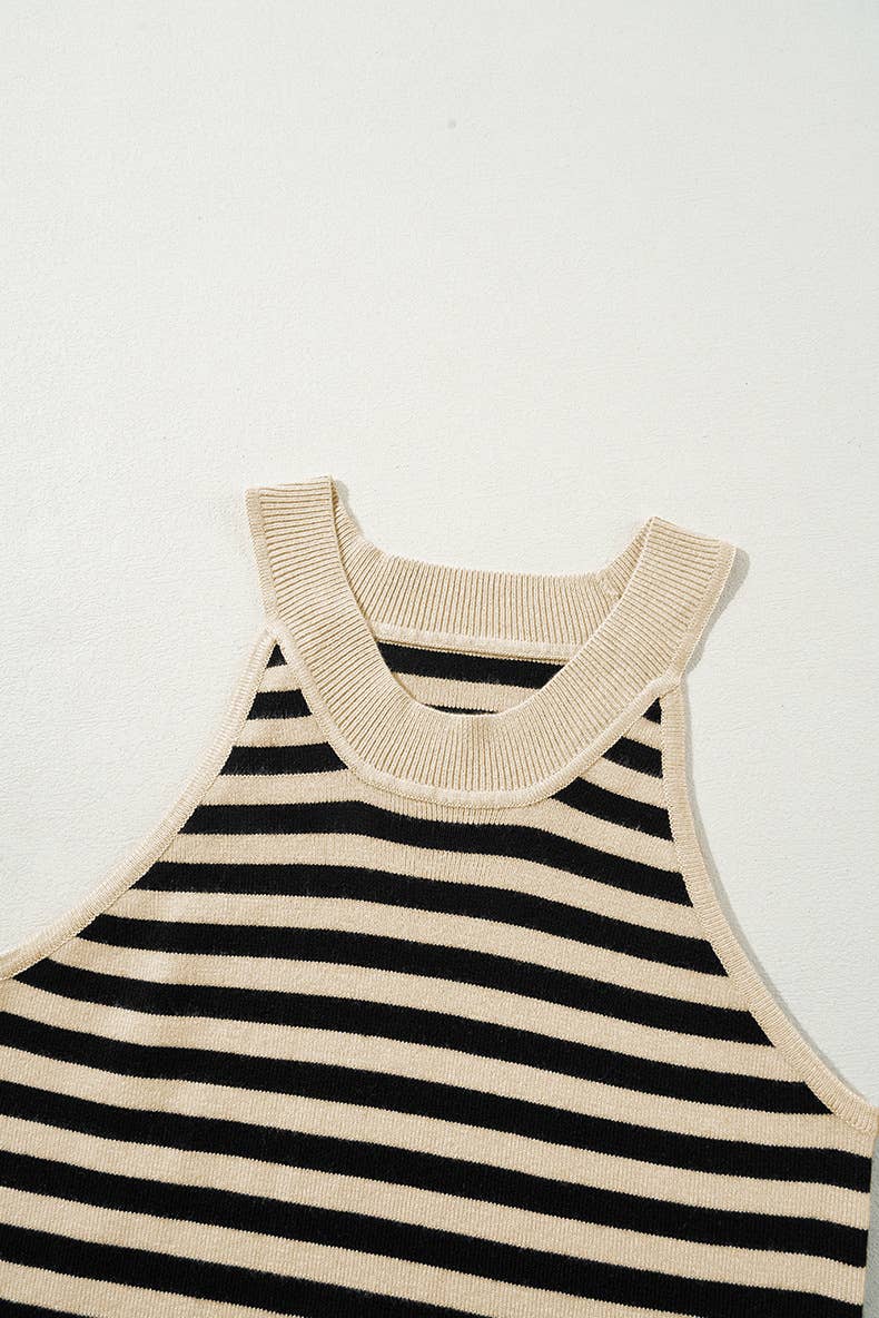 Knit crew neck vest with stripes color matching