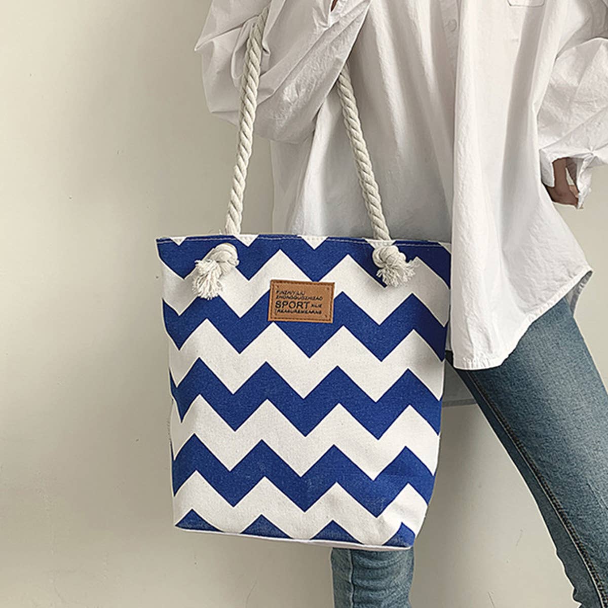 WAVE STRIPE CONTRAST COLOR SINGLE SHOULDER TOTE BAG_CWAB1709