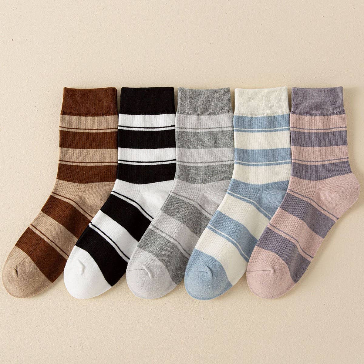 NEW STRIPED COTTON MID-TUBE SOCKS FOR WOMEN_CWMS1351