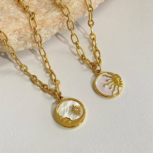 SUN MOON ROUND NECKLACE