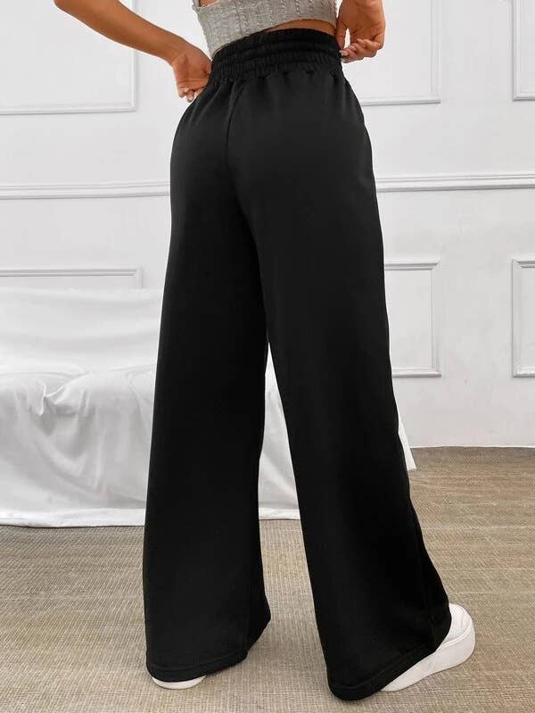 Straight-leg loose sweatpants and wide-leg pants