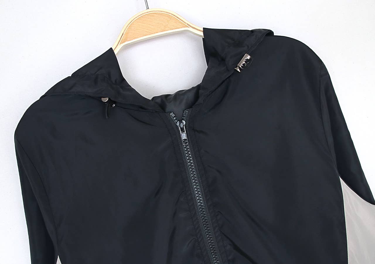 SHORT ZIPPER HOODED JACKET WITH COLOR MATCHING