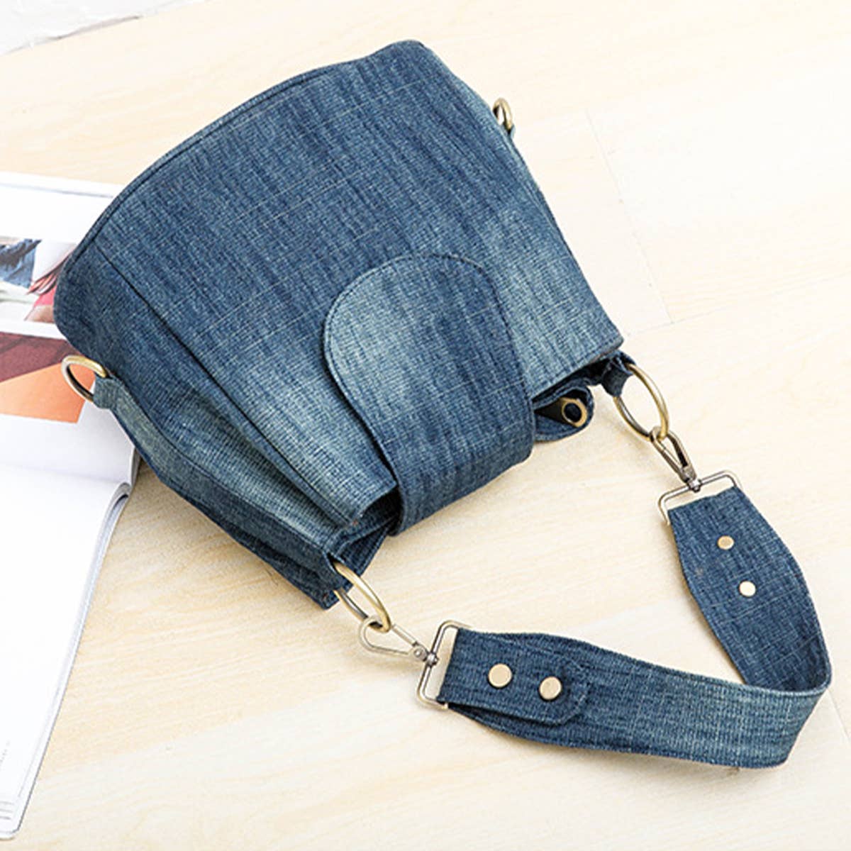 DENIM MULTI POCKET ONE SHOULDER BAG CROSSBODY BAG_CWAB1389
