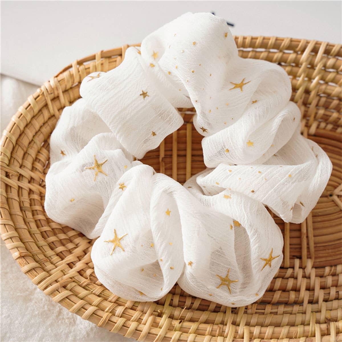 GOLDEN STAR PRINT SCRUNCHIES_CWAHA0350
