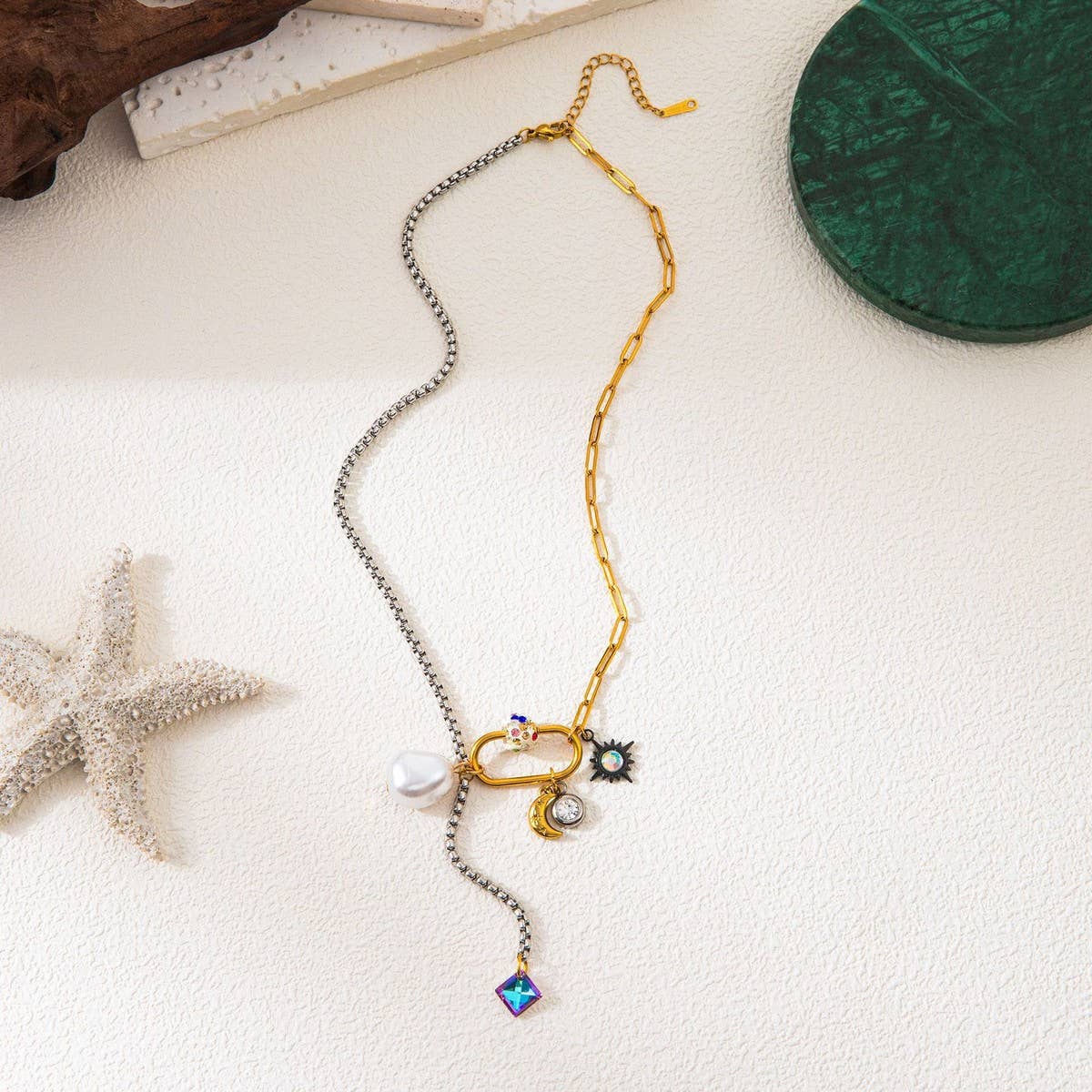 Women's creative star and moon stitching necklace