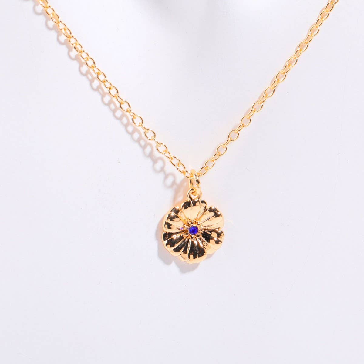 DECEMBER BIRTH FLOWER PENDANT NECKLACE