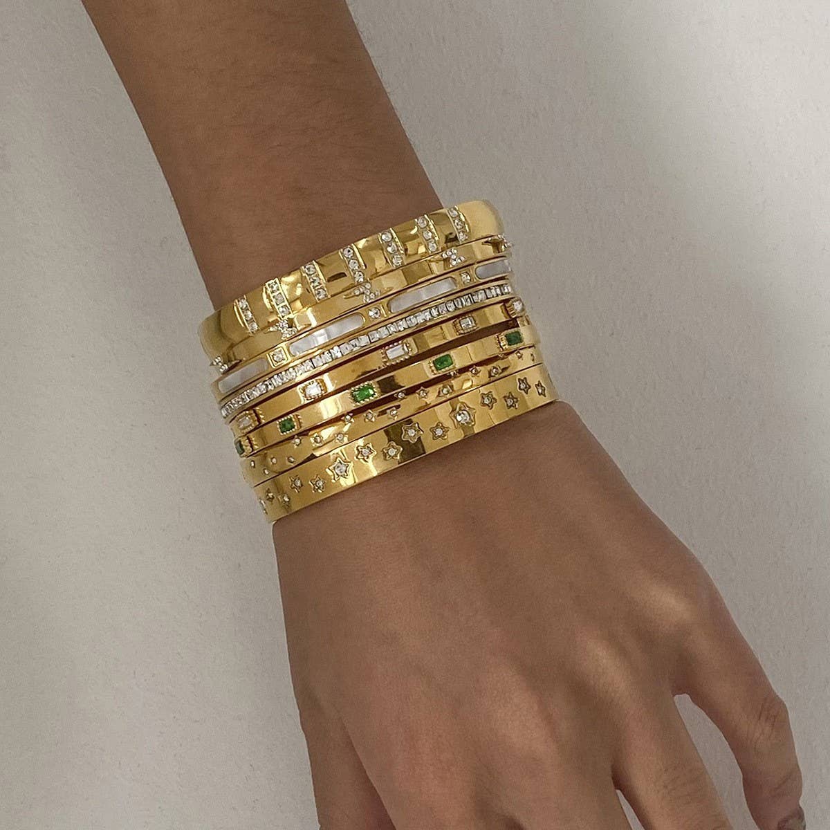 Luxury Zircon Clasp Bracelet in Stainless Steel