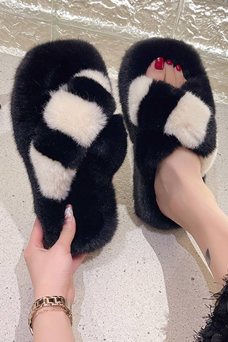 COLOR BLOCK CRISS CROSS HOME SLIPPERS