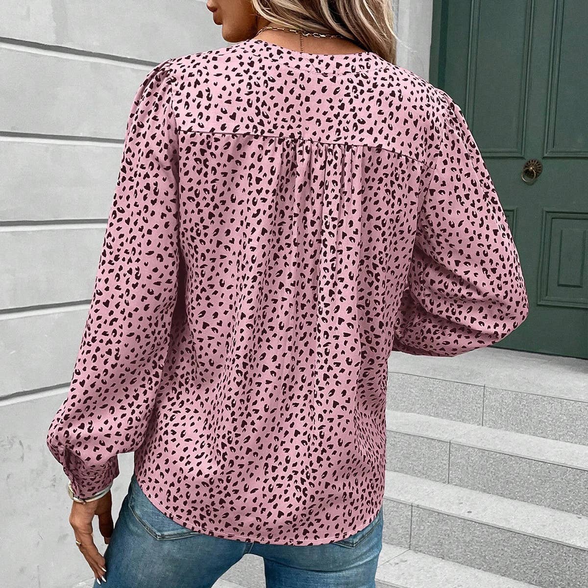 Leopard print long-sleeved shirt for women