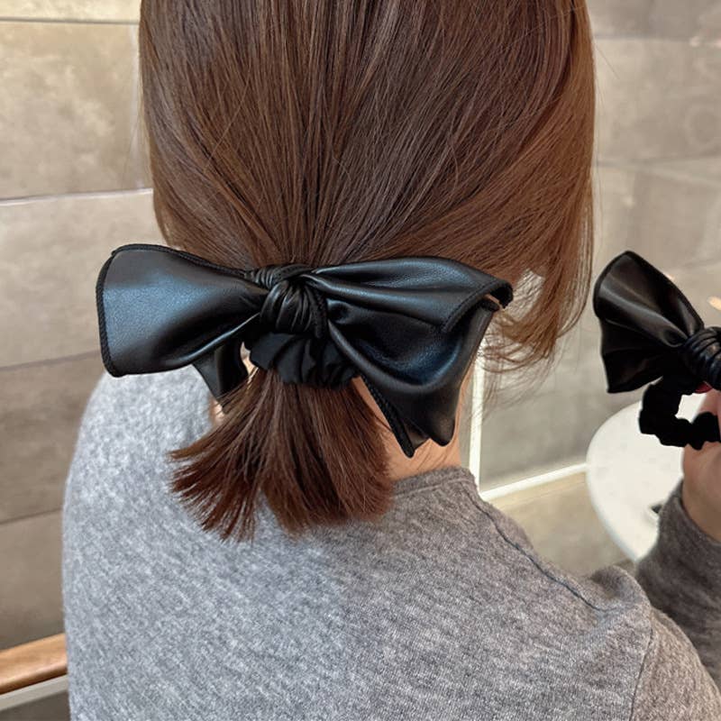 Imitation leather ponytail pleated hair band