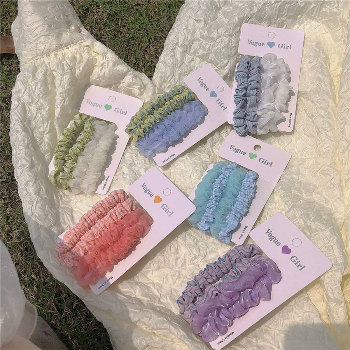 GIRLS' SIMPLE AND VERSATILE HAIR SCRUNCHIES